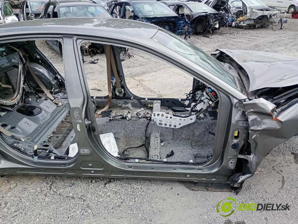 TOYOTA CAMRY sedan 2024 131 kW 2.5 Hybrid (AXVH71_) 2487 karoséria ČTVRŤÁK: Blatník prah strecha PODŁUŻNICA