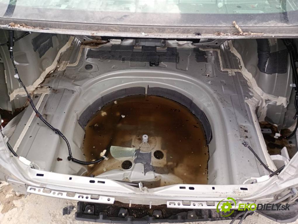 TOYOTA CAMRY sedan 2024 131 kW 2.5 Hybrid (AXVH71_) 2487 karoséria ČTVRŤÁK: Blatník prah strecha PODŁUŻNICA