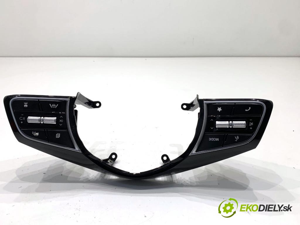 KIA CEED SUV 2022 104 kW 1.6 GDI Hybrid 1580 SPÍNAČE: volantu 96700-M6995