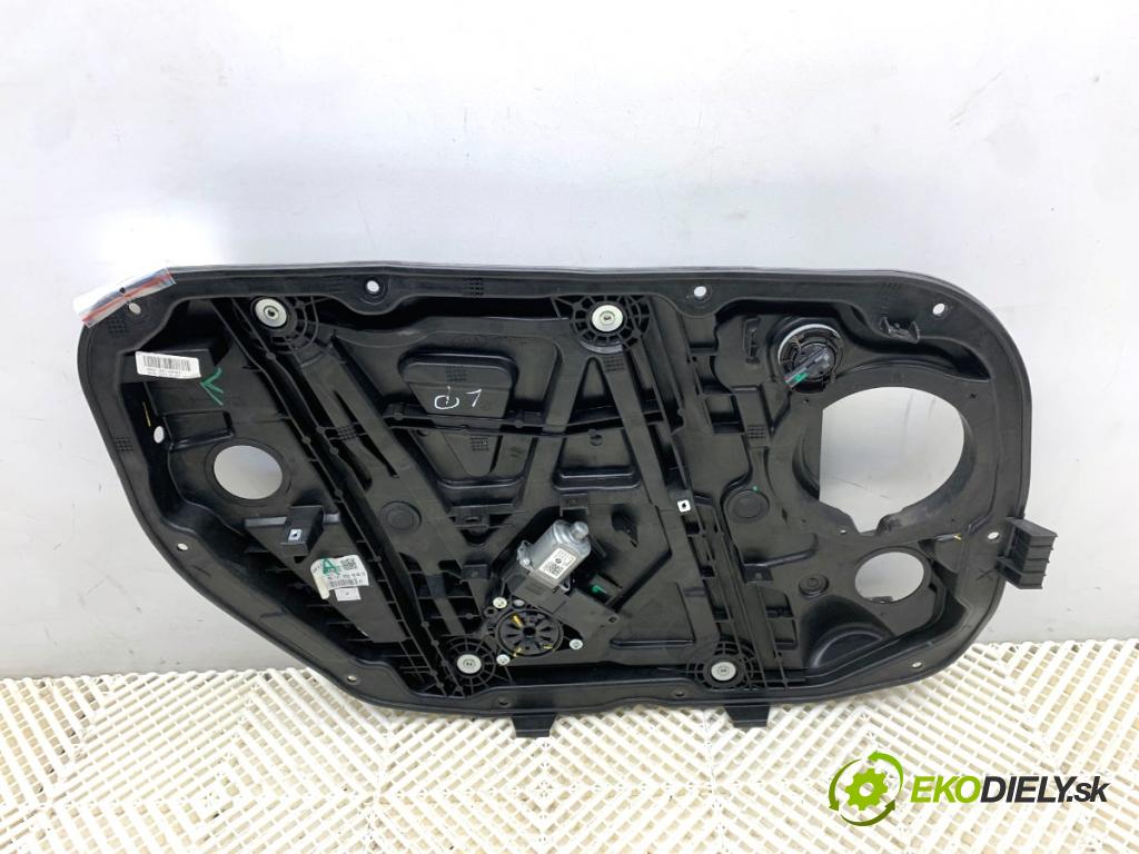 KIA CEED SUV 2022 104 kW 1.6 GDI Hybrid 1580 mechanismus okna levý přední část 82470-J7065