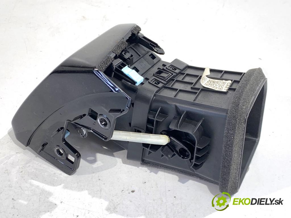 KIA CEED SUV 2022 104 kW 1.6 GDI Hybrid 1580 Mriežky kúrenia predný 84740-J7AB0 97490-J7000