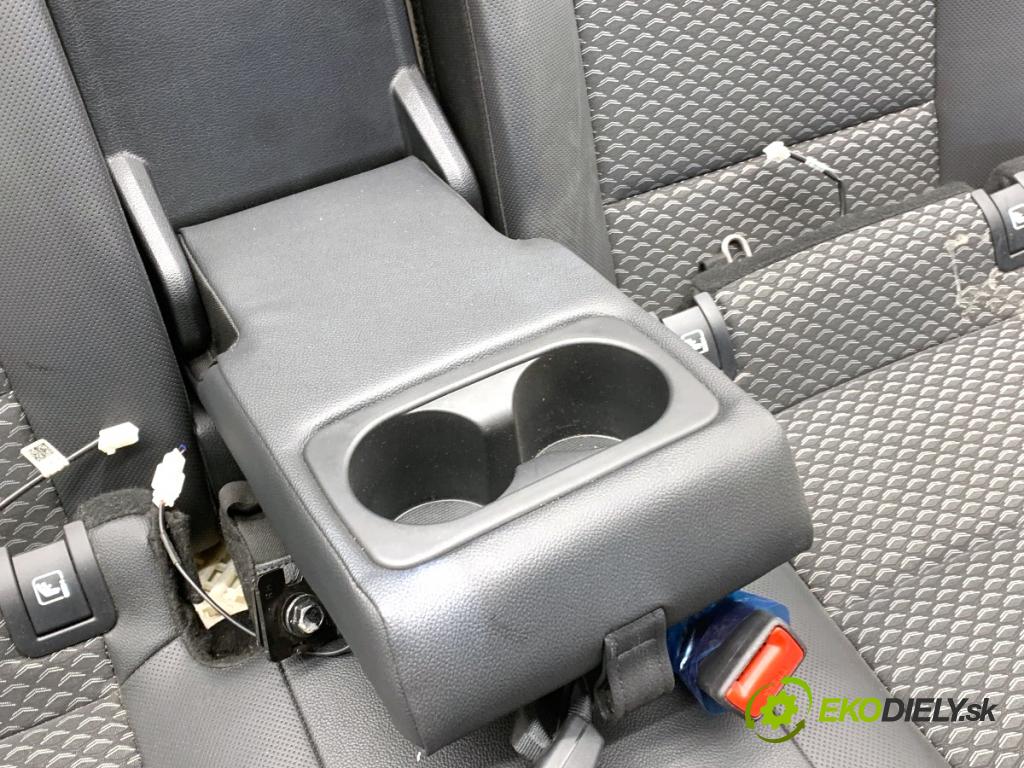 KIA CEED SUV 2022 104 kW 1.6 GDI Hybrid 1580 Sedadlo druhý rad
