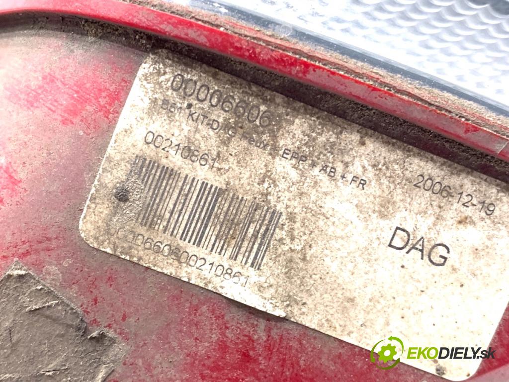 CITROEN C4 I liftback 2006 80 kW 1.6 16V 1587 Svetlo nárazníka pravy zad