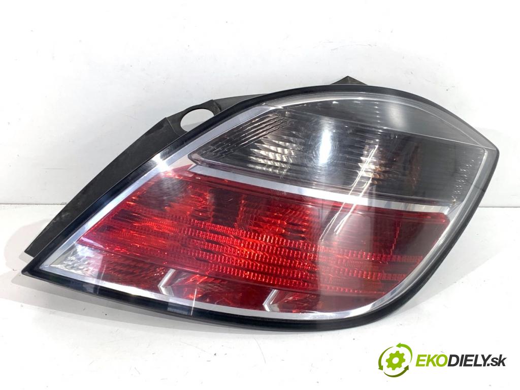 OPEL ASTRA H liftback 2007 66 kW 1.3 CDTI (L48) 1248 Svetlo pravy zad 13222325