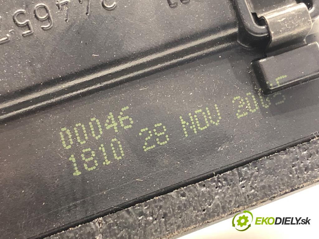 OPEL ASTRA H liftback 2007 66 kW 1.3 CDTI (L48) 1248 Mriežky kúrenia pravy predný 24465729
