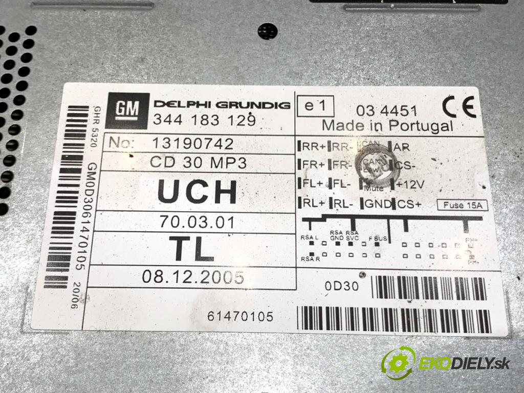 OPEL ZAFIRA B nadwozie wielkoprzestrzenne (MPV) 2006 77 kW 1.6 (M75) 1598 RADIO 13190742 (Audio zariadenie)