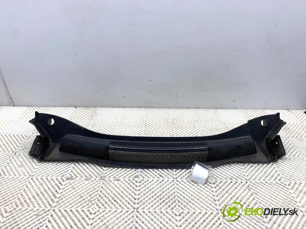 OPEL ZAFIRA B nadwozie wielkoprzestrzenne (MPV) 2006 77 kW 1.6 (M75) 1598 torpédo plast pod čelní okno 13142034 (Plast pod čelním sklem)