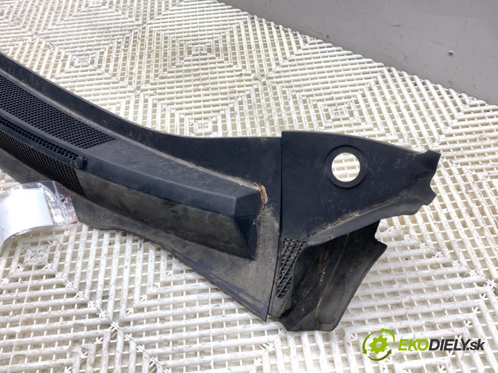OPEL ZAFIRA B nadwozie wielkoprzestrzenne (MPV) 2006 77 kW 1.6 (M75) 1598 Torpédo, plast pod čelné okno 13142034 (Torpédo (plast pod čelným sklom))