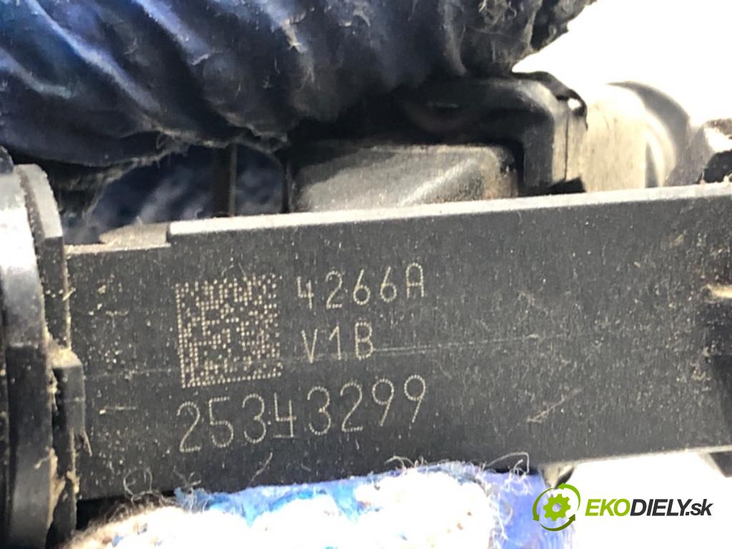 OPEL ZAFIRA B nadwozie wielkoprzestrzenne (MPV) 2006 77 kW 1.6 (M75) 1598 lišta vstřikovací 25343299 (Vstřikovací lišta)
