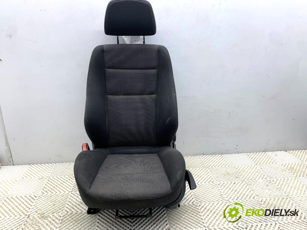 OPEL ZAFIRA B nadwozie wielkoprzestrzenne (MPV) 2006 77 kW 1.6 (M75) 1598 sedadlo levý přední část 