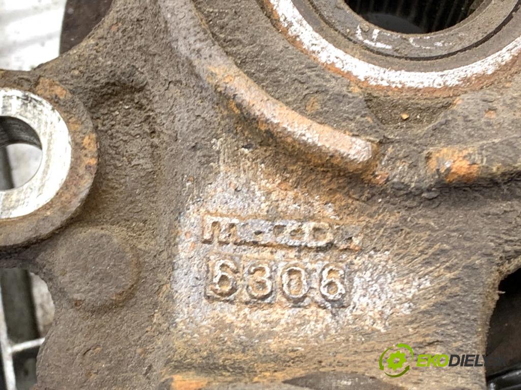 MAZDA 5 II nadwozie wielkoprzestrzenne (MPV) 2006 81 kW 2.0 CD (CR19) 1998 náboj pravý přední část