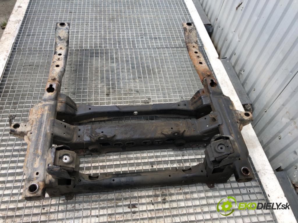 VW CARFTER 30 35 Autobus 2007 120 kW 2.5 TDI 2461 výztuha pod motor A9063301906 (Přední výztuha)
