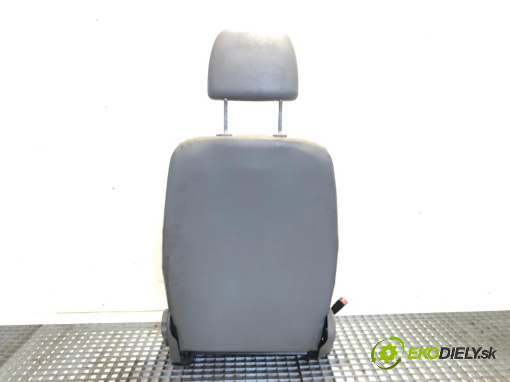 VW CARFTER 30 35 Autobus 2007 120 kW 2.5 TDI 2461 Sedadlo ľavy predný