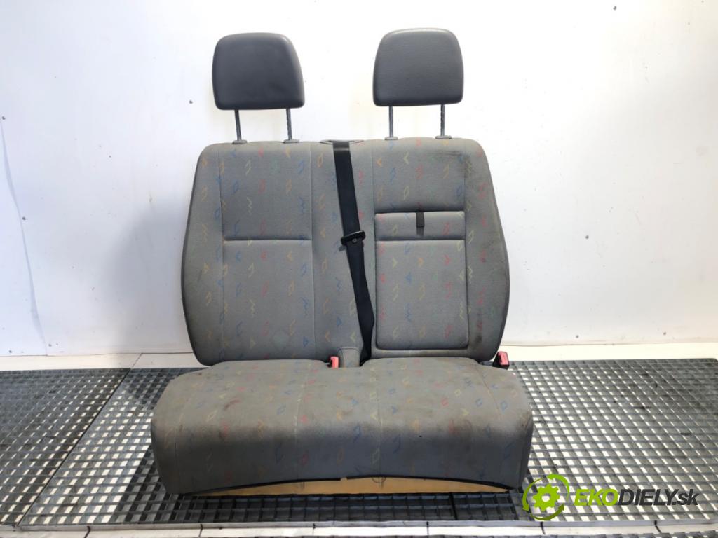 VW CARFTER 30 35 Autobus 2007 120 kW 2.5 TDI 2461 Sedadlo pravy predný 