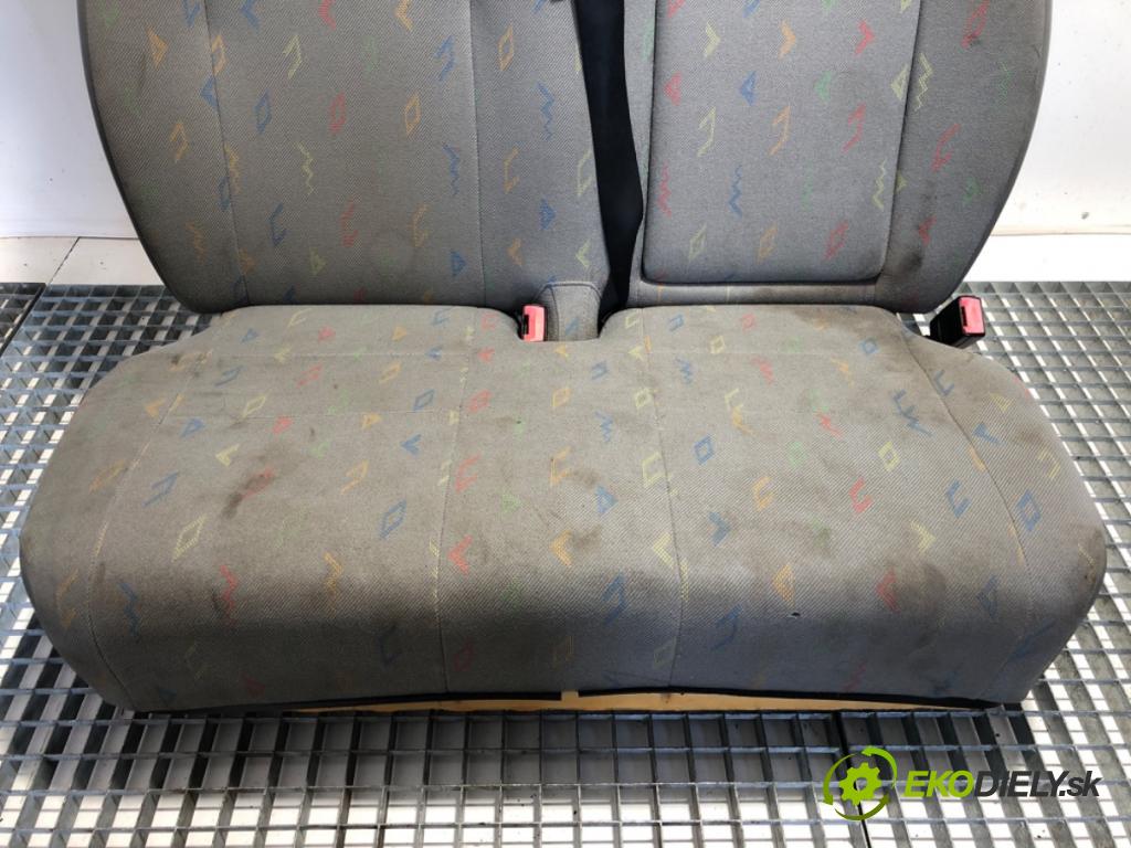 VW CARFTER 30 35 Autobus 2007 120 kW 2.5 TDI 2461 sedadlo pravý přední část