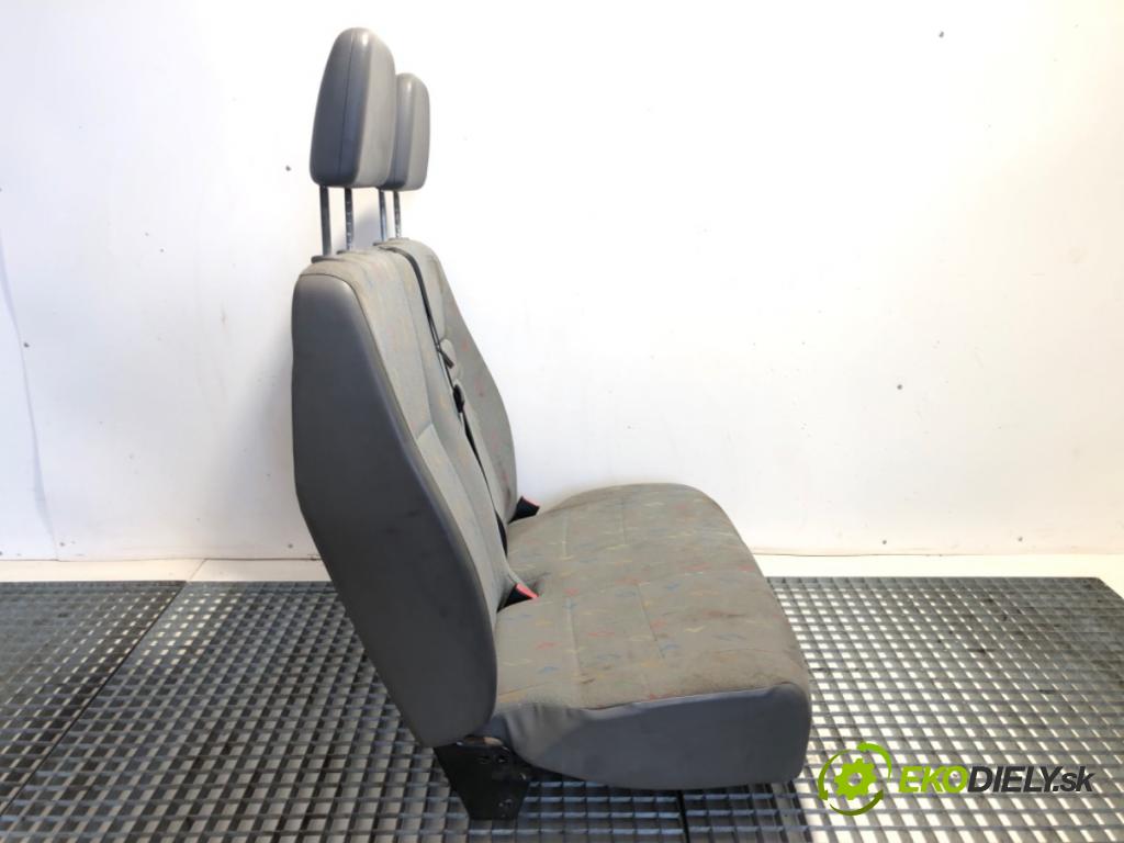 VW CARFTER 30 35 Autobus 2007 120 kW 2.5 TDI 2461 sedadlo pravý přední část