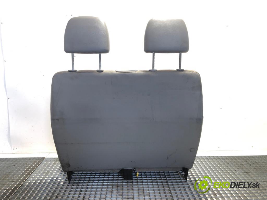 VW CARFTER 30 35 Autobus 2007 120 kW 2.5 TDI 2461 sedadlo pravý přední část