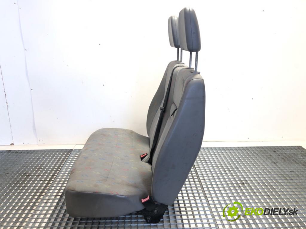 VW CARFTER 30 35 Autobus 2007 120 kW 2.5 TDI 2461 sedadlo pravý přední část
