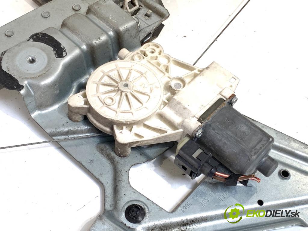 VW CARFTER 30 35 Autobus 2007 120 kW 2.5 TDI 2461 Mechanizmus okna ľavy predný A9067200046