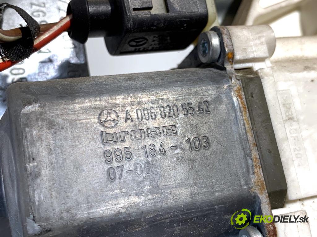 VW CARFTER 30 35 Autobus 2007 120 kW 2.5 TDI 2461 Mechanizmus okna ľavy predný A9067200046