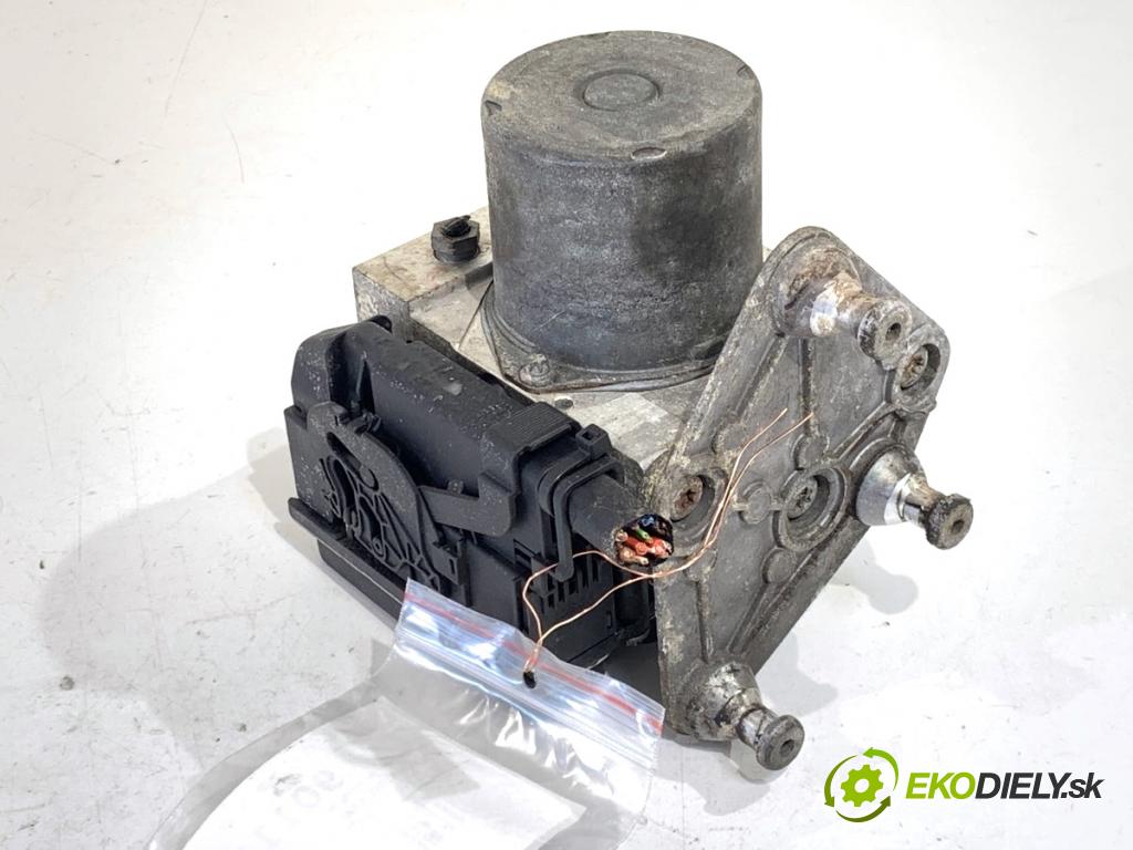 VW CARFTER 30 35 Autobus 2007 120 kW 2.5 TDI 2461 pumpa ABS A0014462589 (Pumpa ABS)