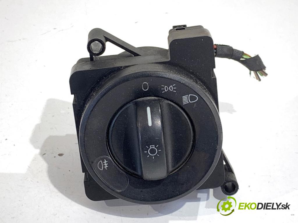 VW CARFTER 30 35 Autobus 2007 120 kW 2.5 TDI 2461 spínač světel 9065450104