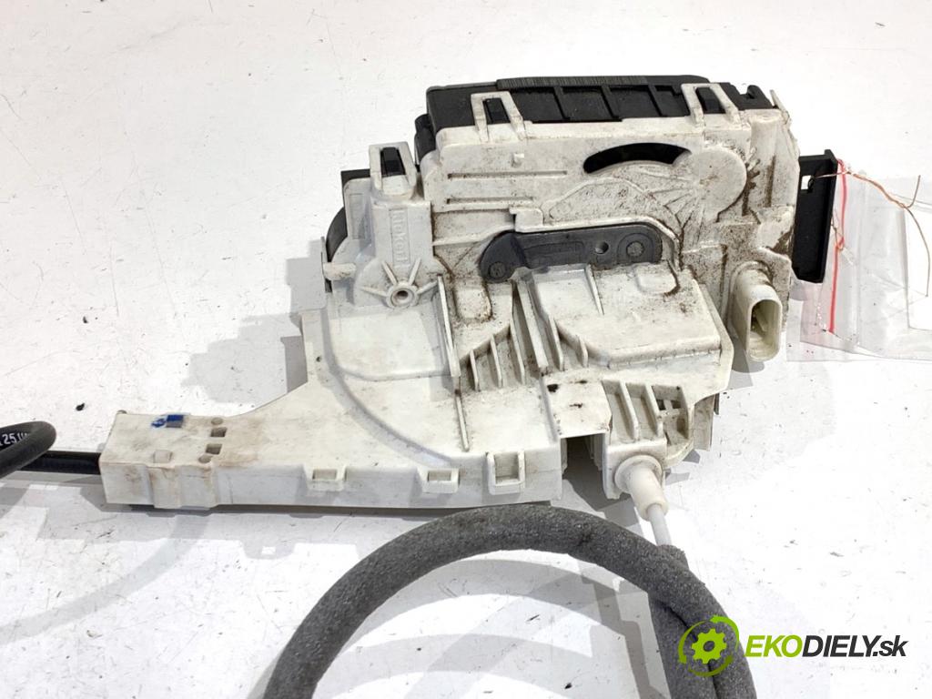 VW CARFTER 30 35 Autobus 2007 120 kW 2.5 TDI 2461 zámok Dvere pravy predný A9067201735
