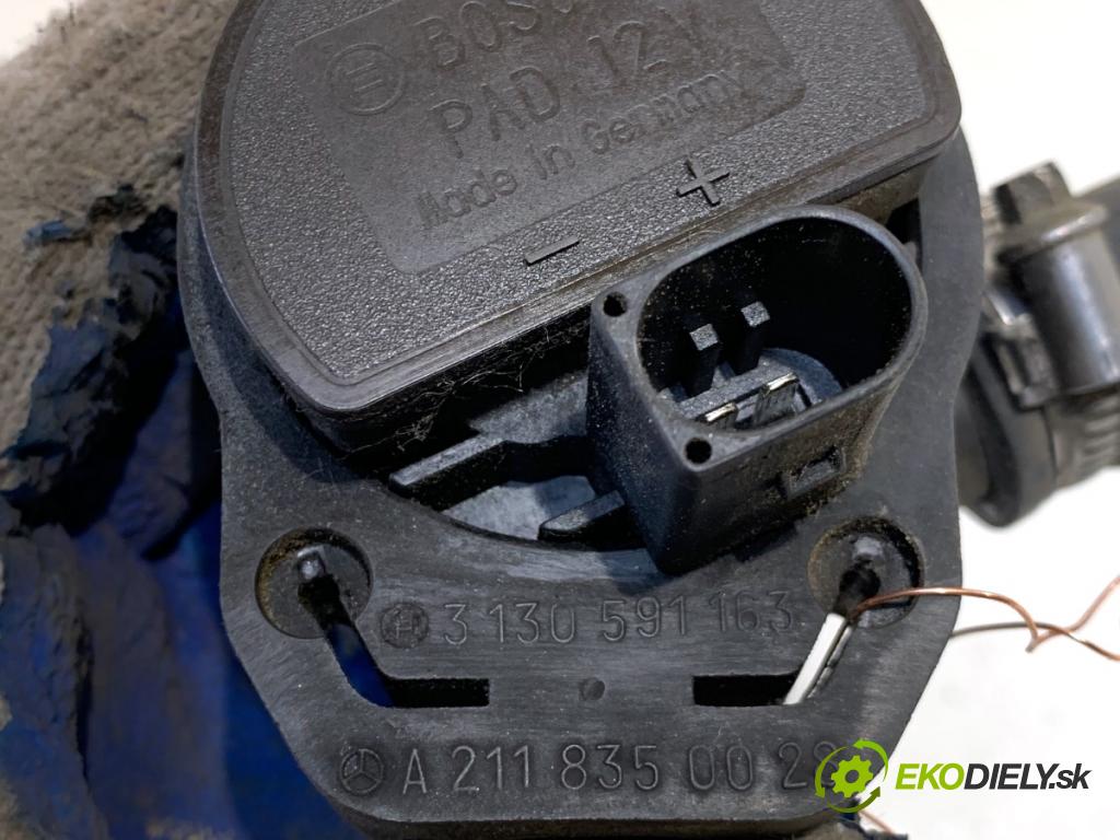 VW CARFTER 30 35 Autobus 2007 120 kW 2.5 TDI 2461 DALŠÍ: pumpa vody A2118350028 (Vodní pumpa)