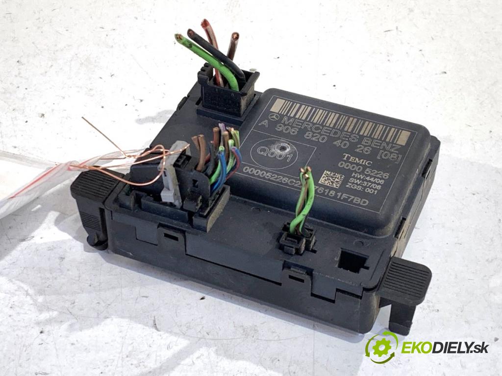 VW CARFTER 30 35 Autobus 2007 120 kW 2.5 TDI 2461 Modul Dvere A9068204026