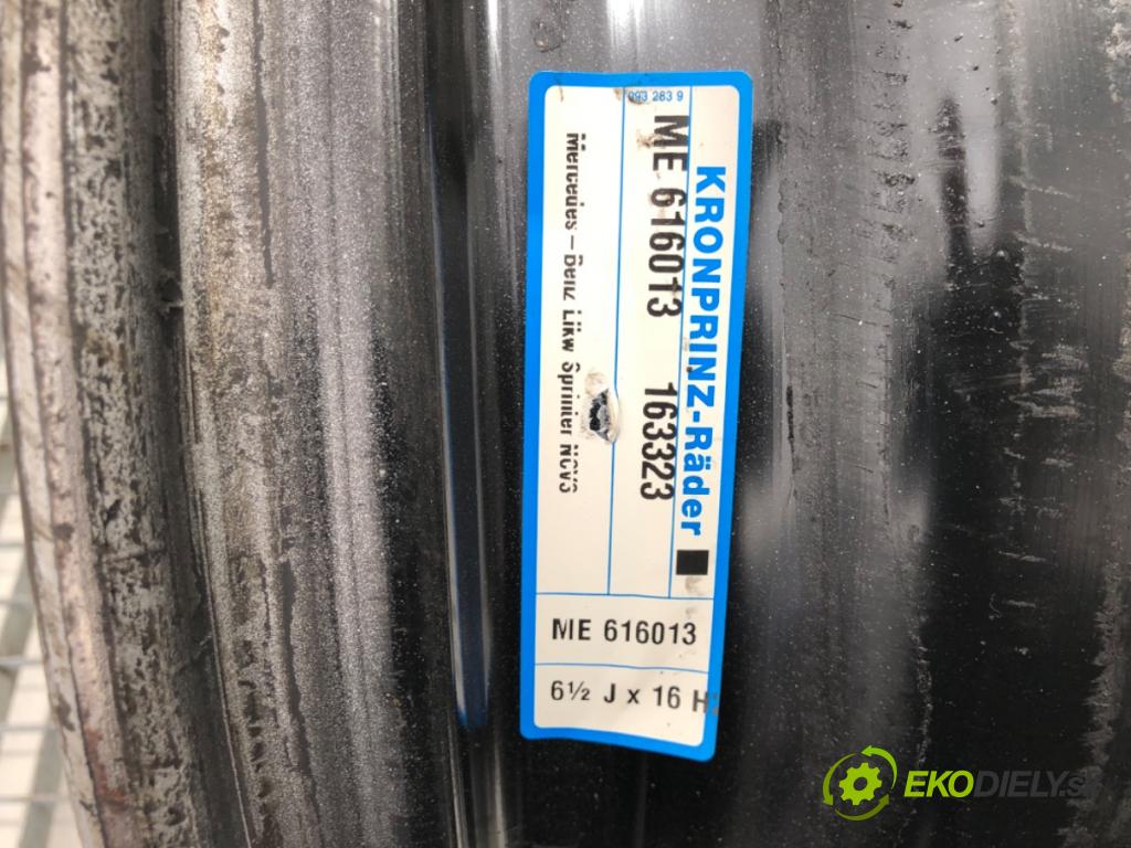 VW CARFTER 30 35 Autobus 2007 120 kW 2.5 TDI 2461 disk (OCEL 16 6,5J