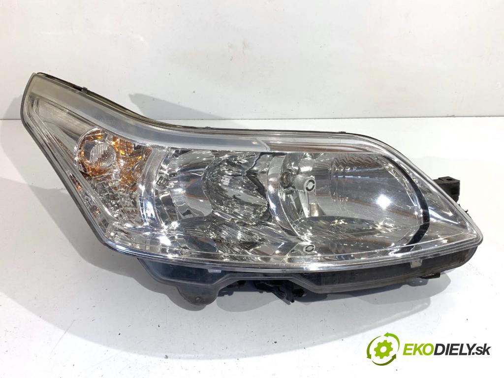 CITROEN C4 I liftback 2006 65 kW 1.4 16V 1360 světlomet pravý přední část 89037600A