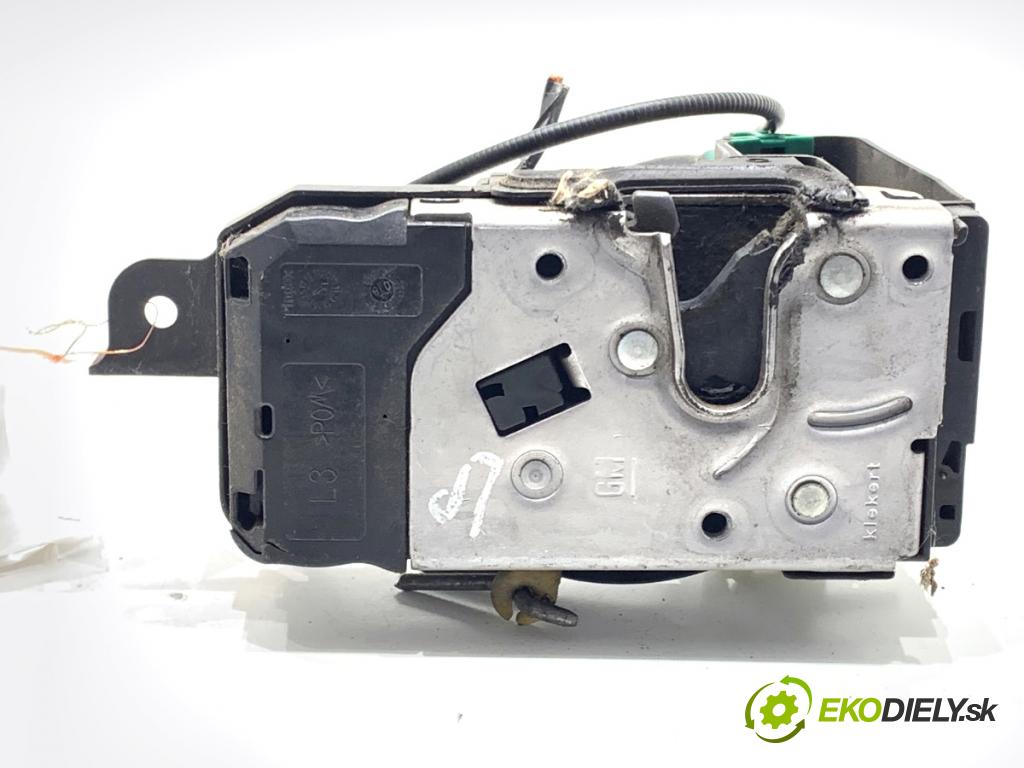 OPEL ASTRA H liftback 2008 66 kW 1.4 (L48) 1364 zámok dveře levý přední část 13210748