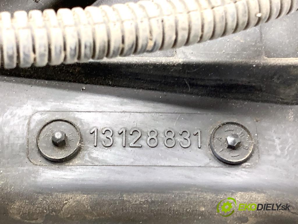 OPEL ASTRA H liftback 2008 66 kW 1.4 (L48) 1364 ventilátor klimatizace 13205947 (Ventilátor chladiče klimatizace)