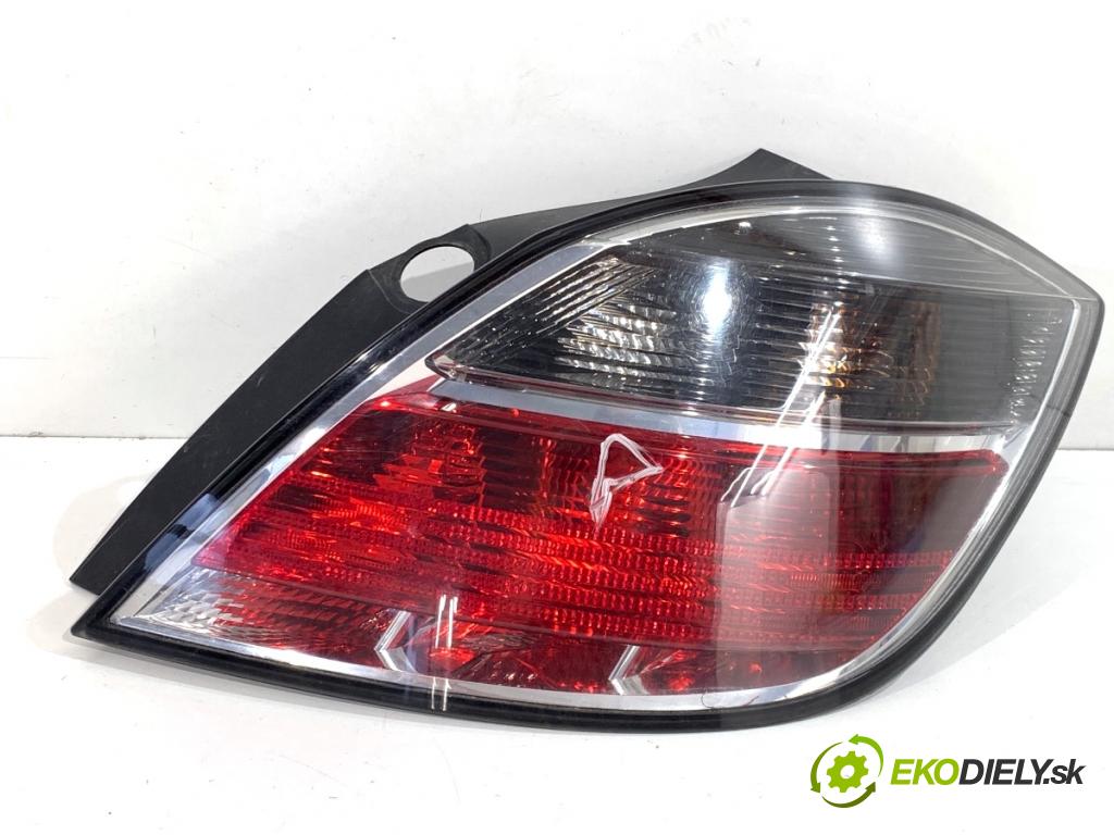OPEL ASTRA H liftback 2008 66 kW 1.4 (L48) 1364 světlo pravý zadní část 13222325