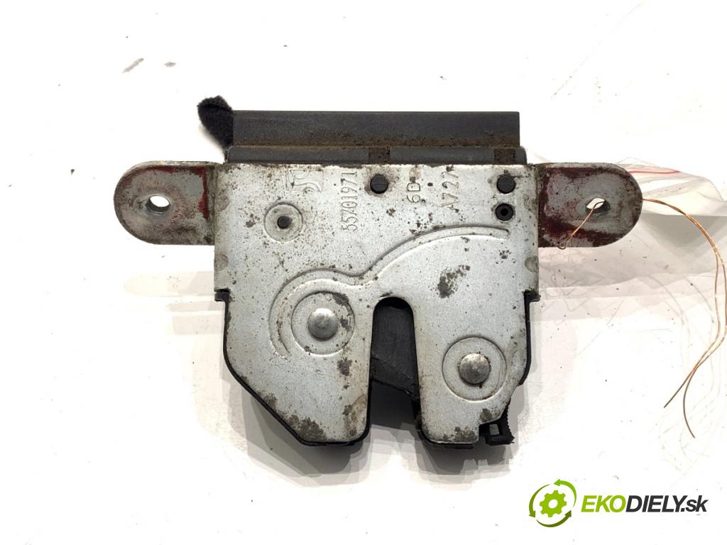 FIAT GRANDE PUNTO liftback 2006 57 kW 1.4 LPG 1368 zámok dveří zadní část 55701971