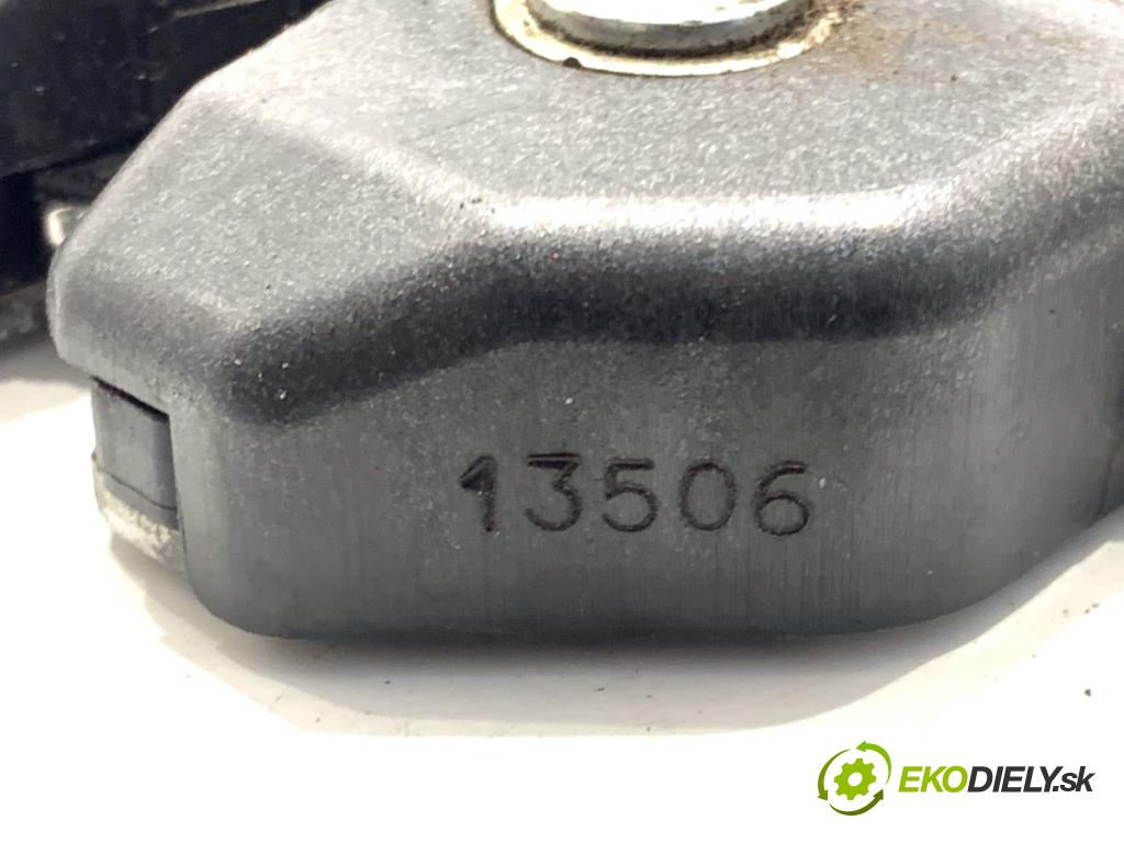 FIAT GRANDE PUNTO liftback 2006 57 kW 1.4 LPG 1368 zámok dverí zad 55701971