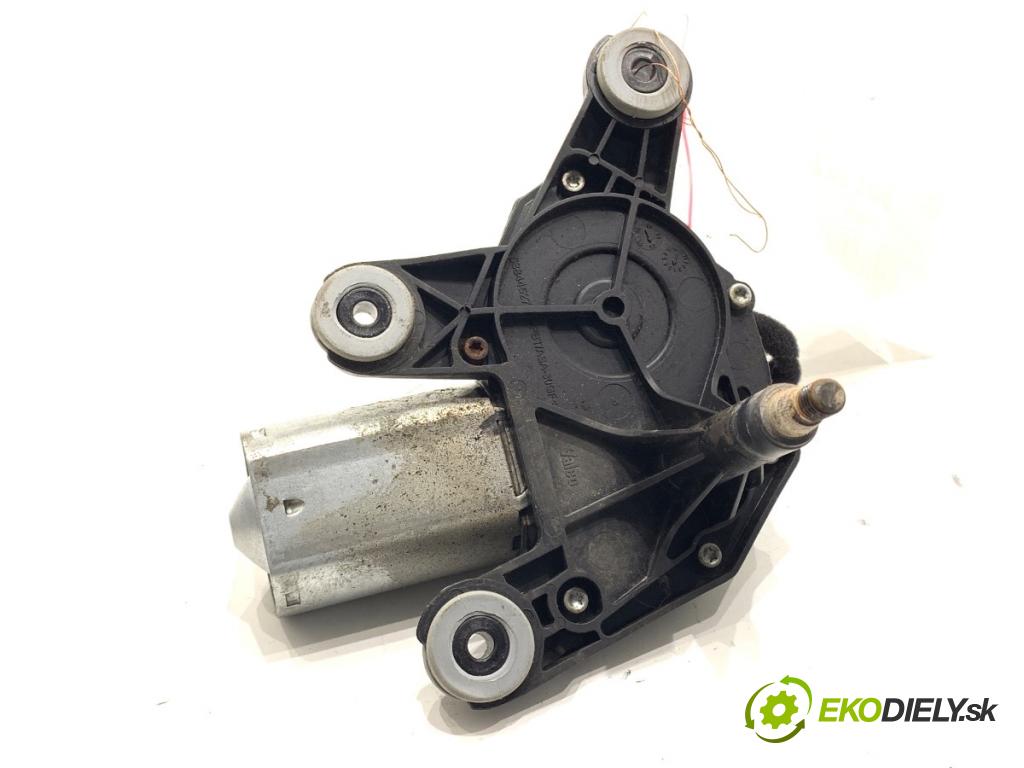 FIAT GRANDE PUNTO liftback 2006 57 kW 1.4 LPG 1368 Motor stieračov zad 55701468