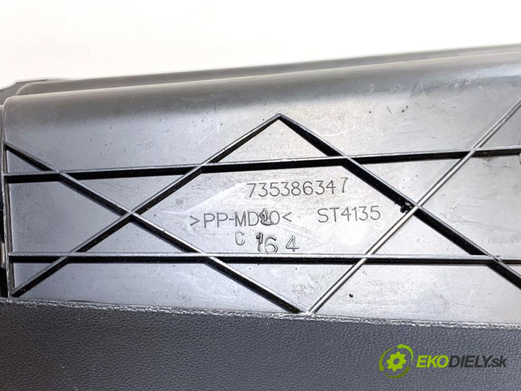 FIAT GRANDE PUNTO liftback 2006 57 kW 1.4 LPG 1368 přihrádka kastlík spolujezdce 735386347 (Přihrádka (kastlík))
