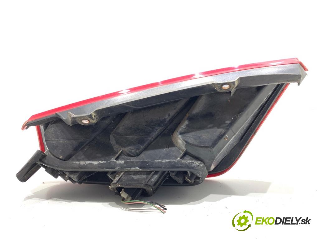 FIAT GRANDE PUNTO liftback 2006 57 kW 1.4 LPG 1368 Svetlo pravy zad 51701590