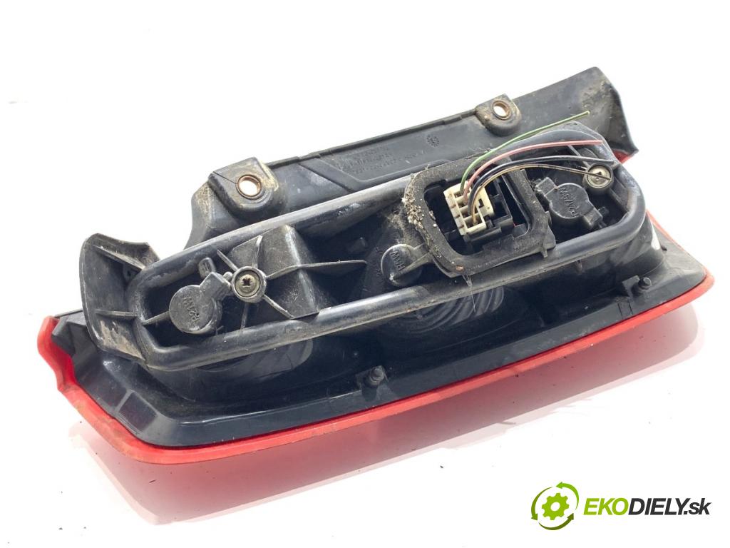 FIAT GRANDE PUNTO liftback 2006 57 kW 1.4 LPG 1368 Svetlo pravy zad 51701590