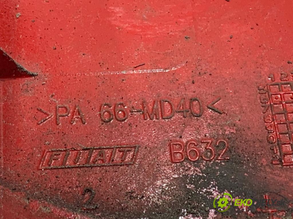FIAT GRANDE PUNTO liftback 2006 57 kW 1.4 LPG 1368 dvířka nádrže paliva  (Klika dveří ostatní)