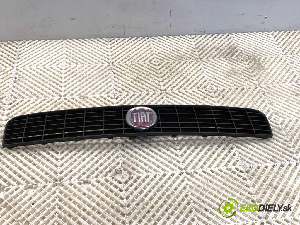 FIAT GRANDE PUNTO liftback 2006 57 kW 1.4 LPG 1368 Mriežka maska 735335775 (Mriežka predná (maska chladiča))