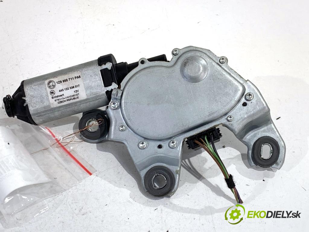 SKODA OCTAVIA II Kombi 2007 77 kW 1.9 TDI 1896 Motor stieračov zad 1Z9955711