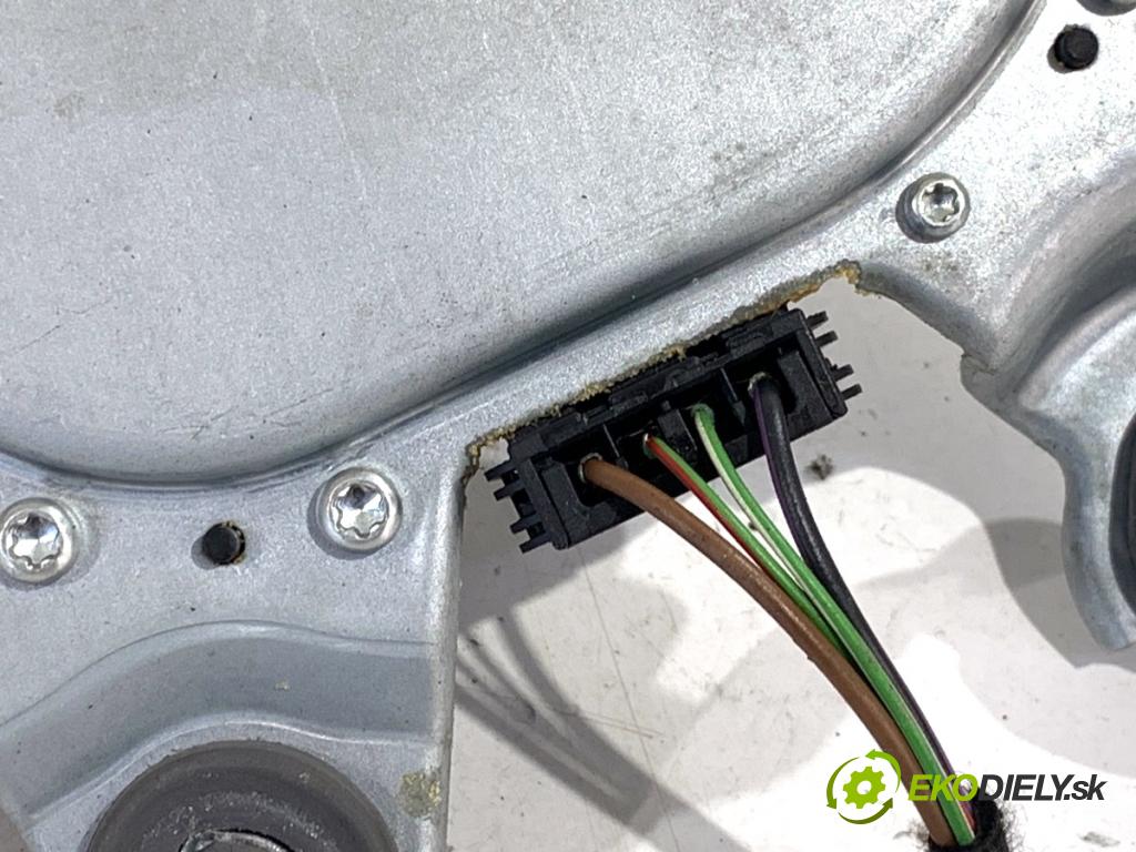 SKODA OCTAVIA II Kombi 2007 77 kW 1.9 TDI 1896 Motor stieračov zad 1Z9955711