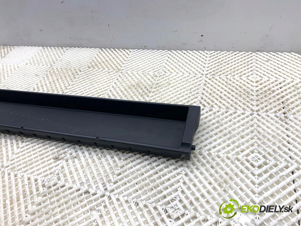 SKODA OCTAVIA II Kombi 2007 77 kW 1.9 TDI 1896 Priehradka, kastlík kufra 1Z9867145D