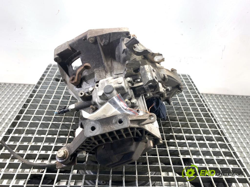 FIAT GRANDE PUNTO liftback 2006 57 kW 1.4 LPG 1368 převodovka  (Převodovka)