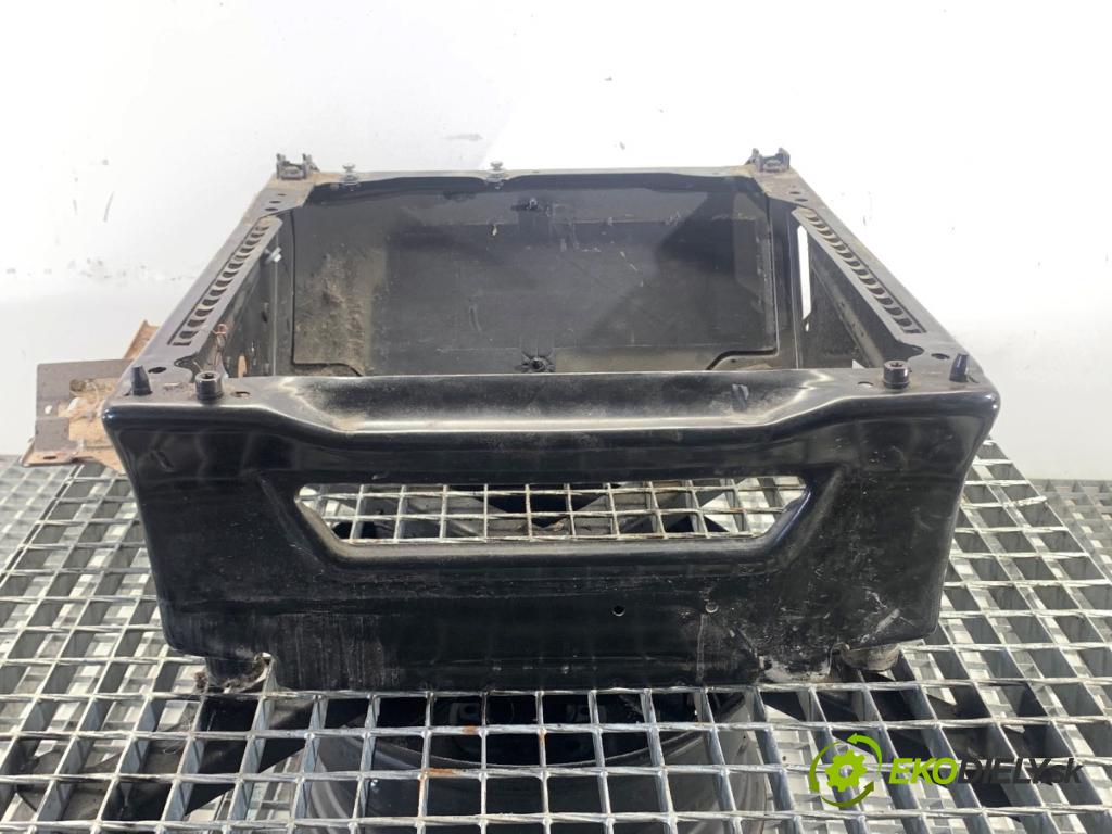 FORD TRANSIT VI Autobus 2019 96 kW 2.0 EcoBlue 1995 Obal sedačky levýho PGK21-63227-AB