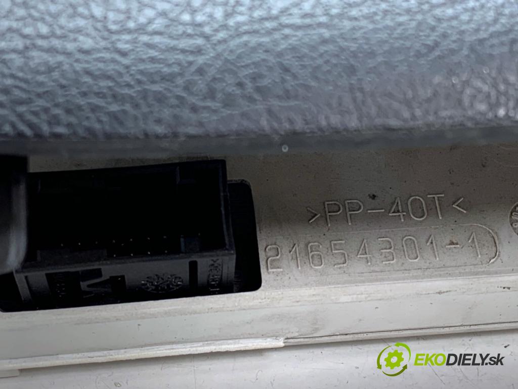 PEUGEOT 307 CC kabriolet 2004 100 kW 2.0 16V 1997 Dislpej 9652809977 (Prístrojová doska)