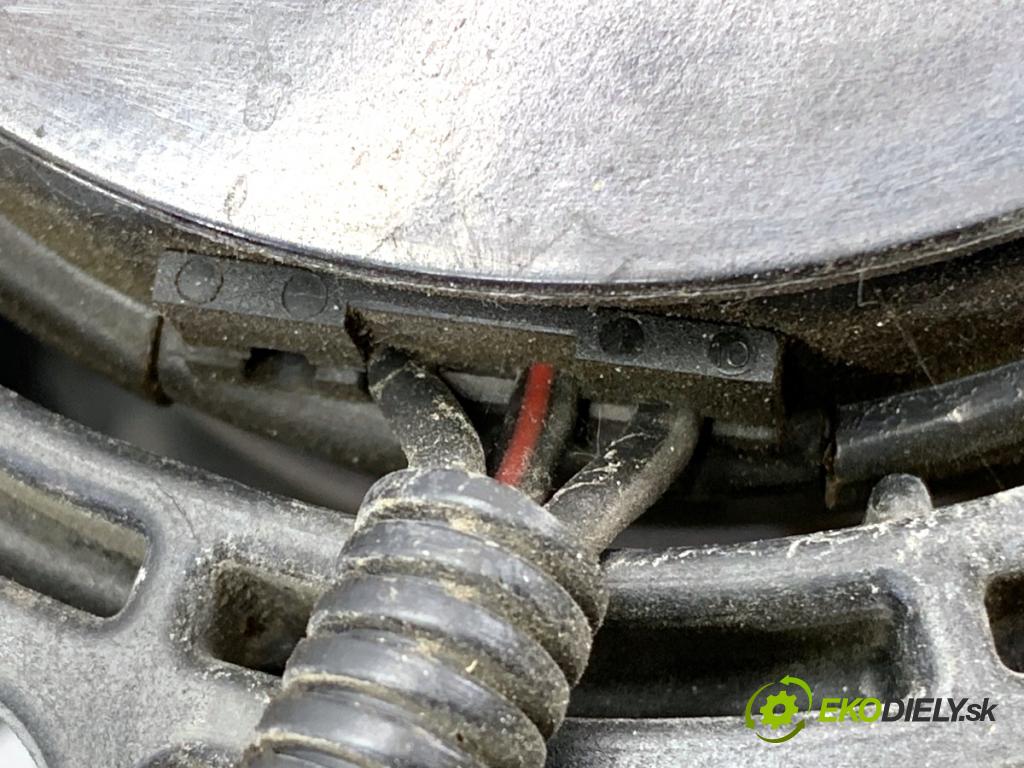 KIA RIO II liftback 2006 71 kW 1.4 16V 1399 Ventilátor chladiča 25380-1GXXX (Ventilátor)