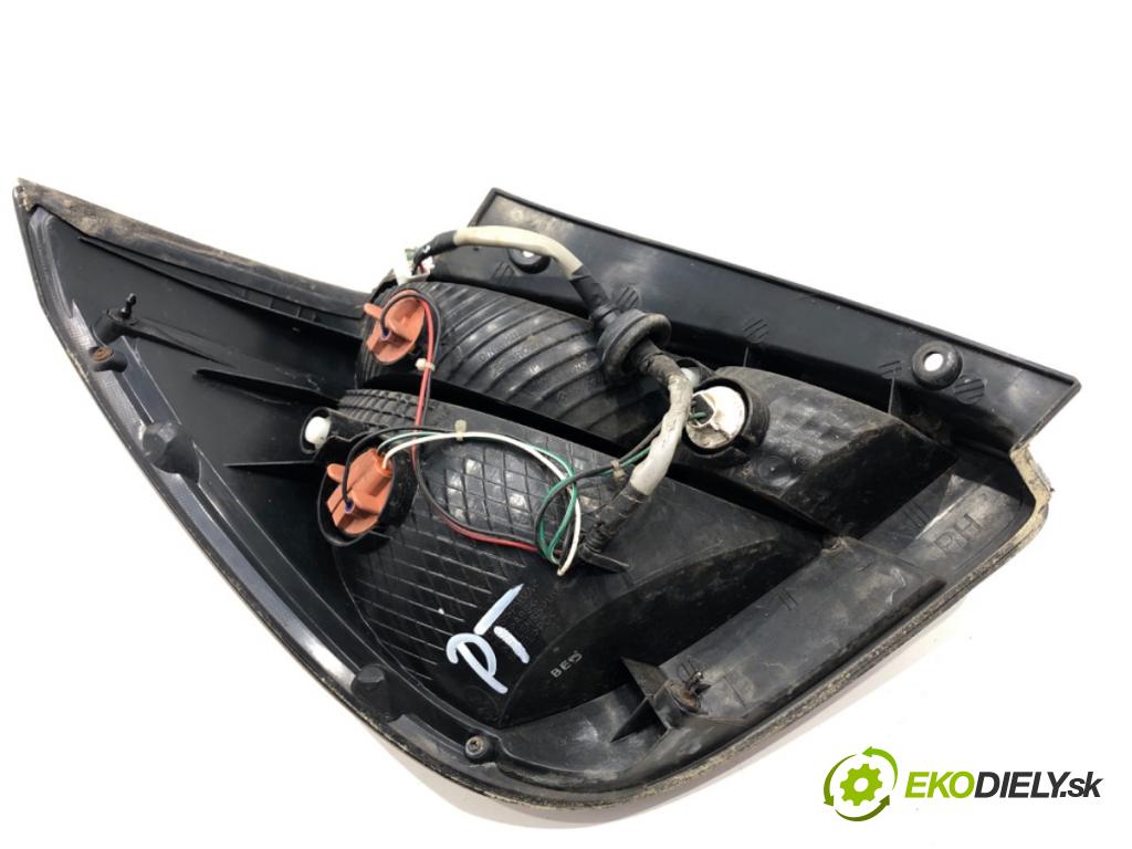 KIA RIO II liftback 2006 71 kW 1.4 16V 1399 Svetlo pravy zad 92402-1G2